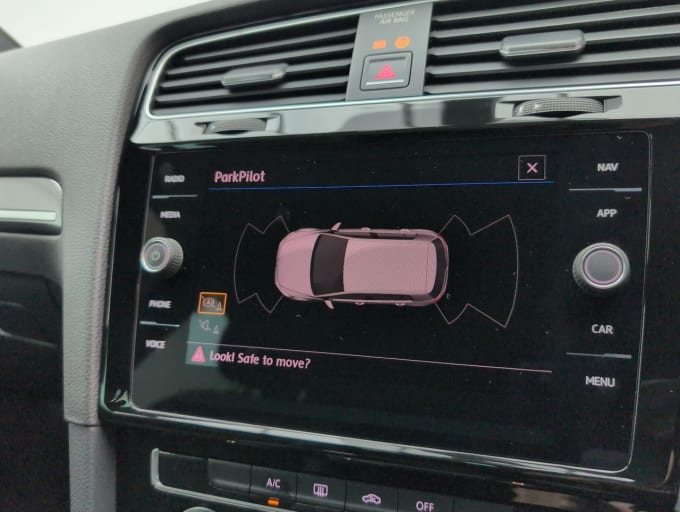 2025 Volkswagen Golf