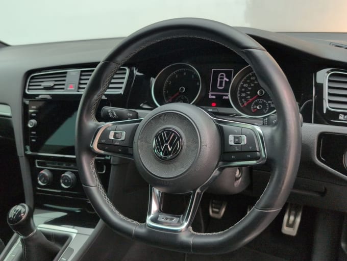 2025 Volkswagen Golf
