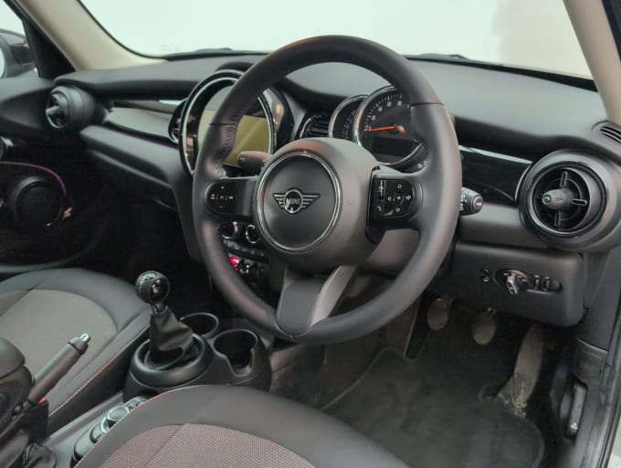 2025 Mini Hatch