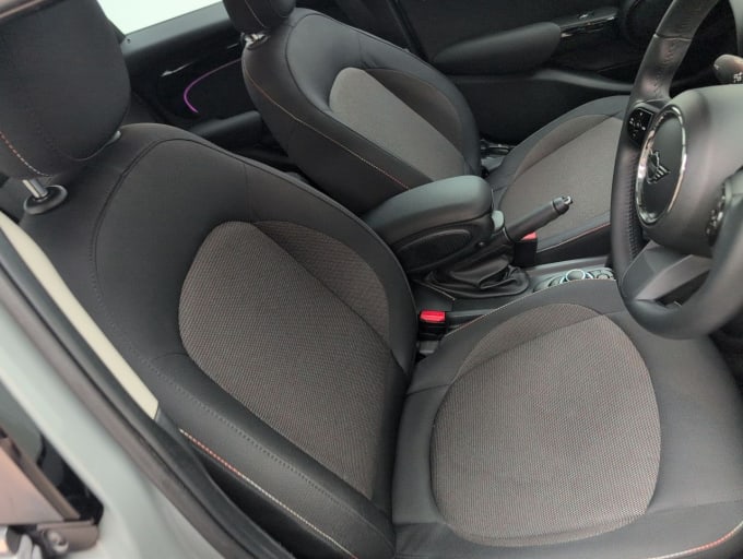 2025 Mini Hatch