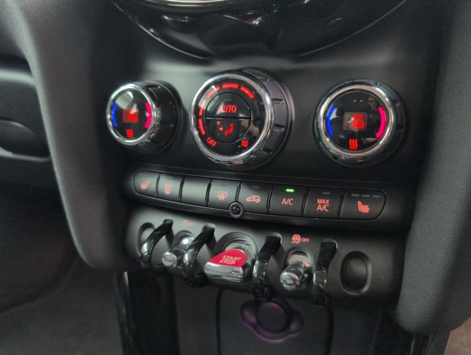 2025 Mini Hatch