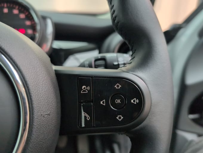 2025 Mini Hatch