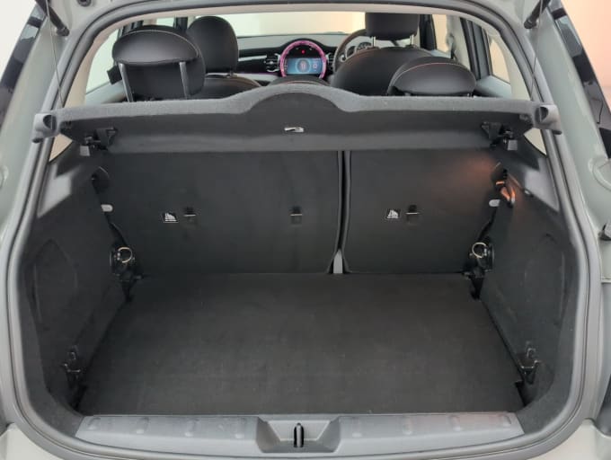 2025 Mini Hatch