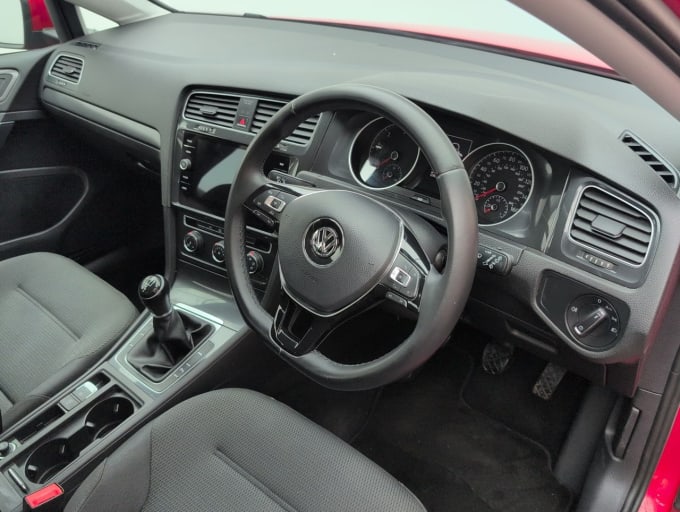 2025 Volkswagen Golf