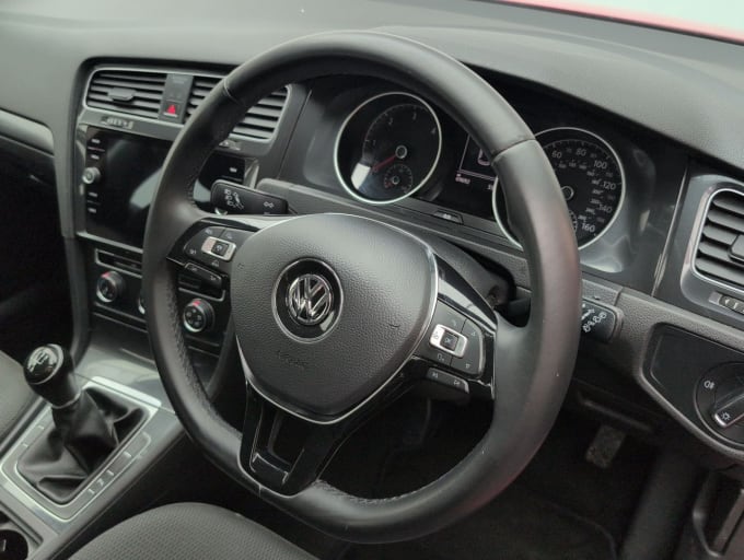 2025 Volkswagen Golf