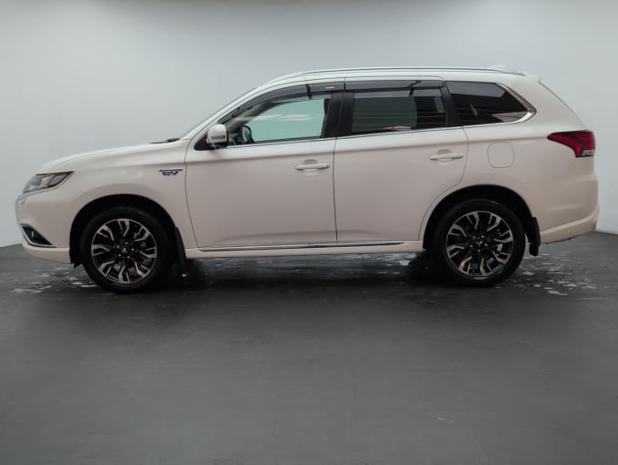 2025 Mitsubishi Outlander