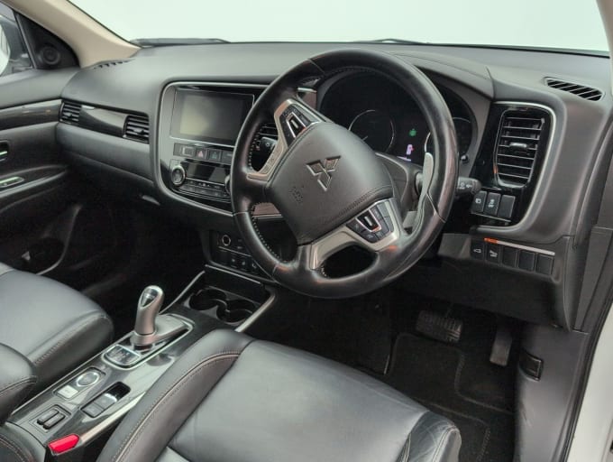 2025 Mitsubishi Outlander
