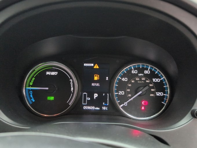 2025 Mitsubishi Outlander