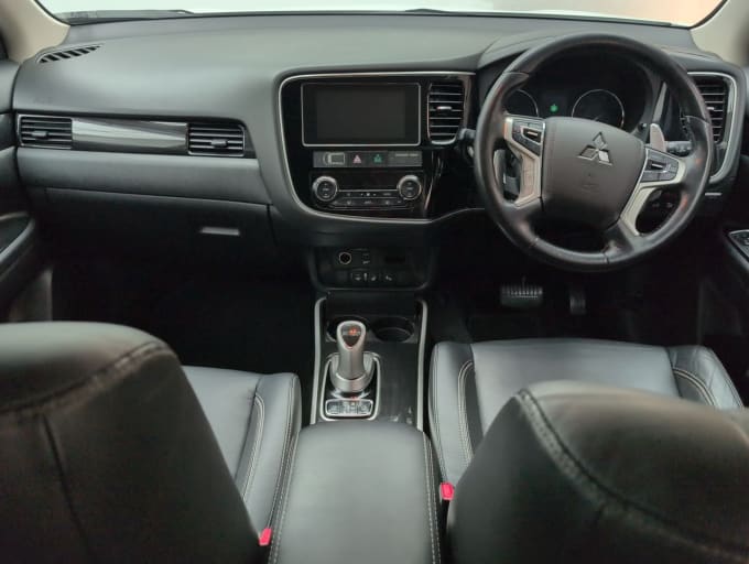 2025 Mitsubishi Outlander