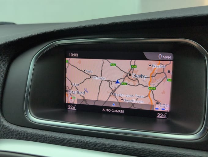 2025 Volvo V40