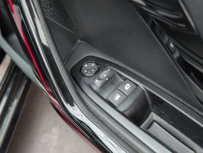 2025 Peugeot 208
