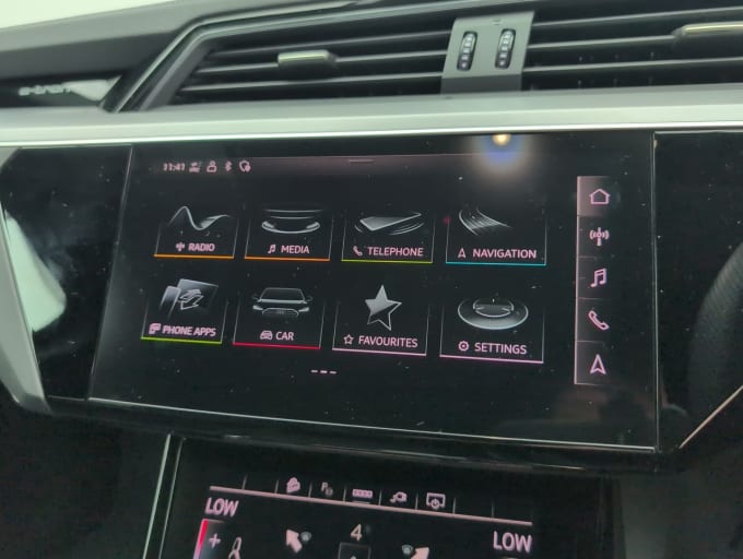 2025 Audi E-tron