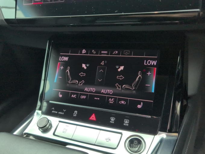 2025 Audi E-tron