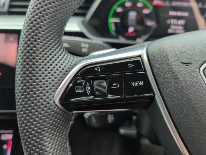 2025 Audi E-tron