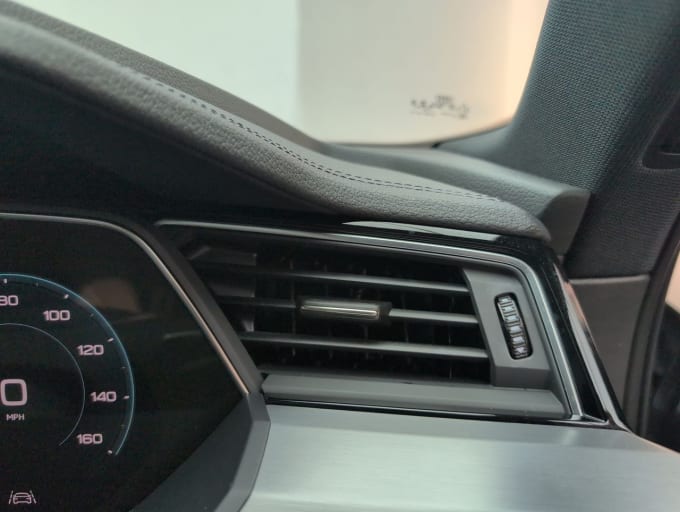 2025 Audi E-tron