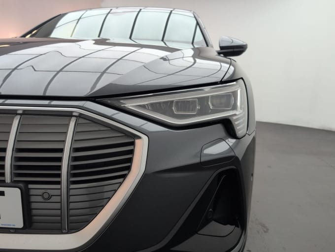 2025 Audi E-tron