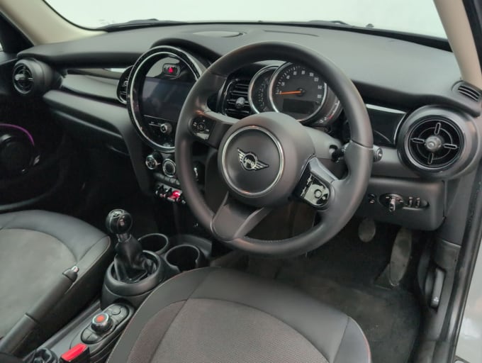 2025 Mini Hatch