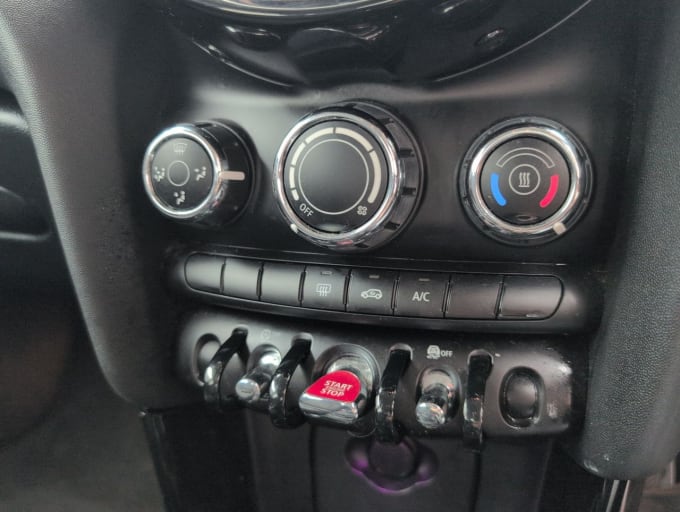 2025 Mini Hatch