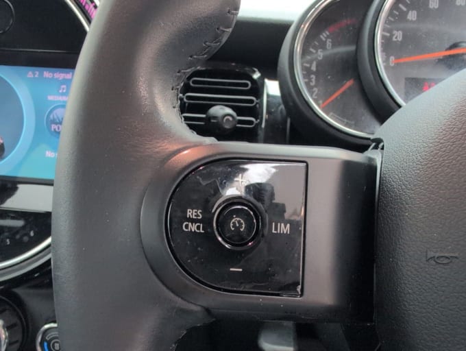 2025 Mini Hatch