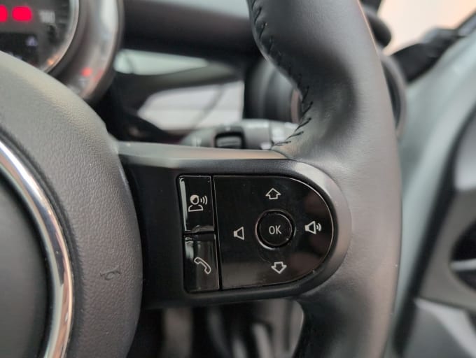 2025 Mini Hatch