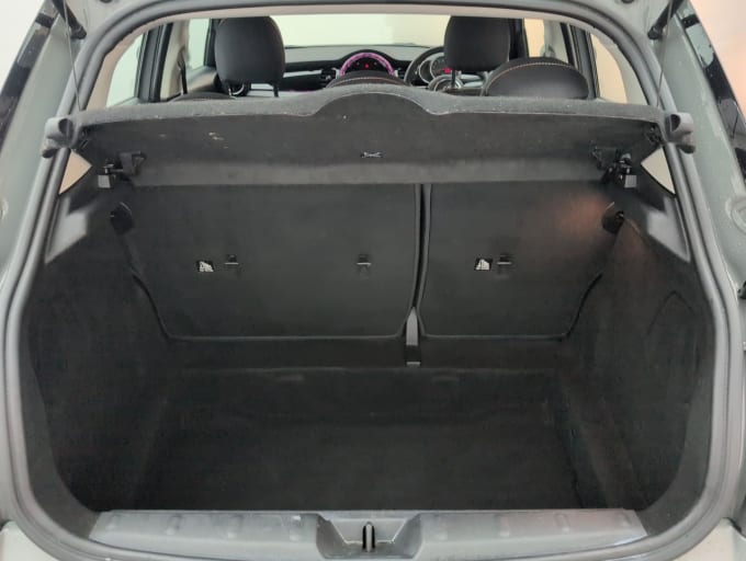 2025 Mini Hatch