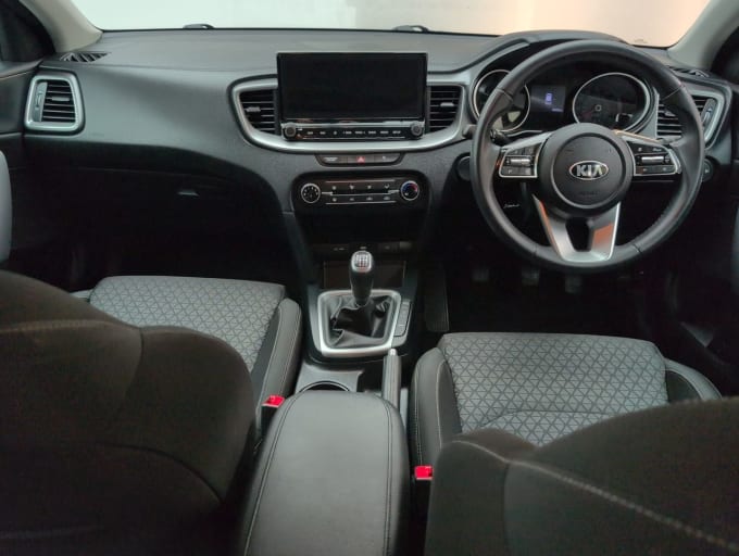 2025 Kia Ceed