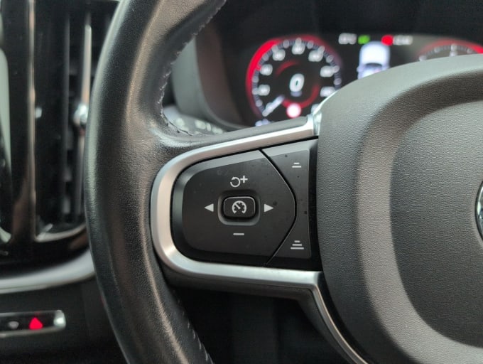 2025 Volvo Xc60