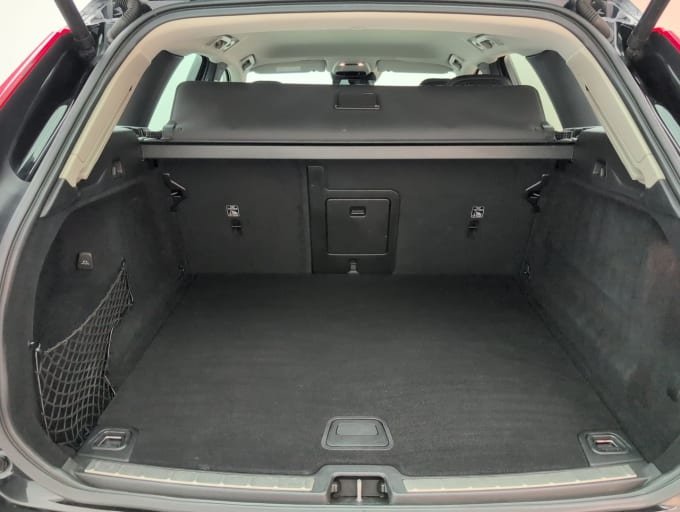 2025 Volvo Xc60