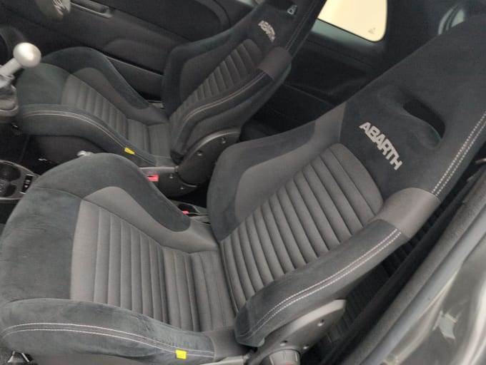 2025 Abarth 595