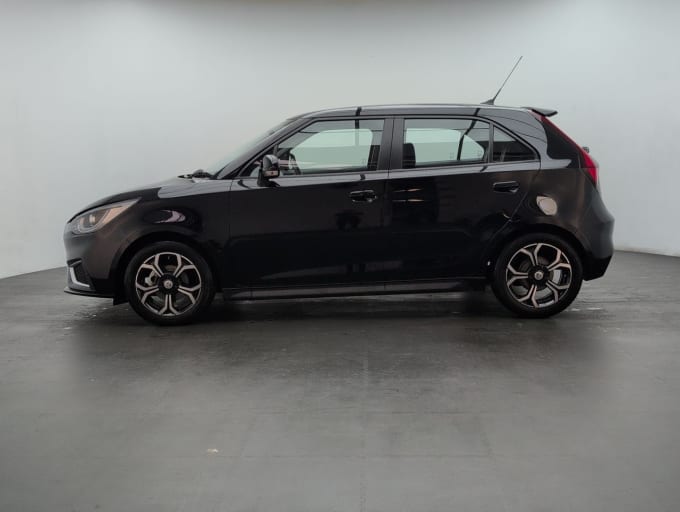 2025 Mg Mg3