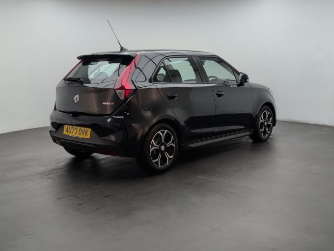 2025 Mg Mg3