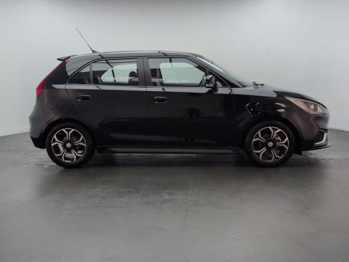2025 Mg Mg3
