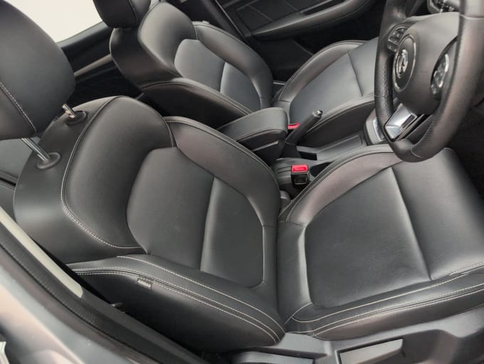 2025 Mg Mg Zs