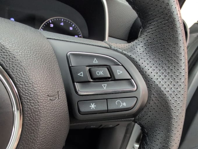 2025 Mg Mg Zs