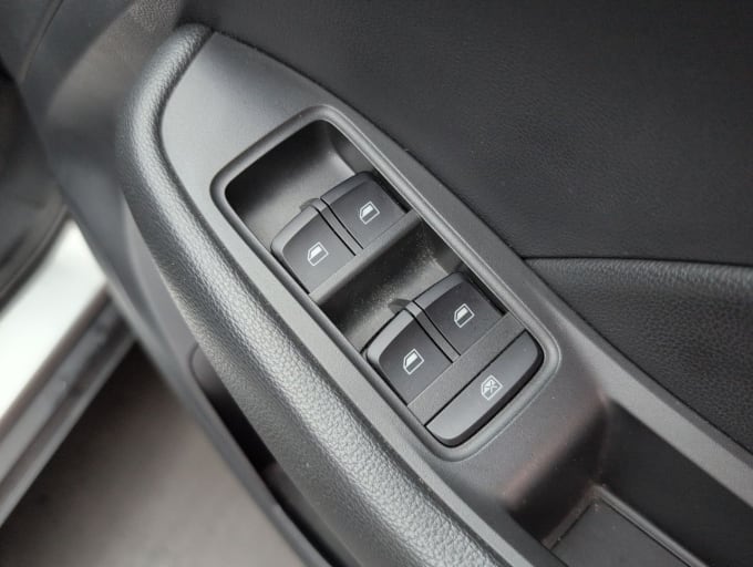 2025 Mg Mg Zs