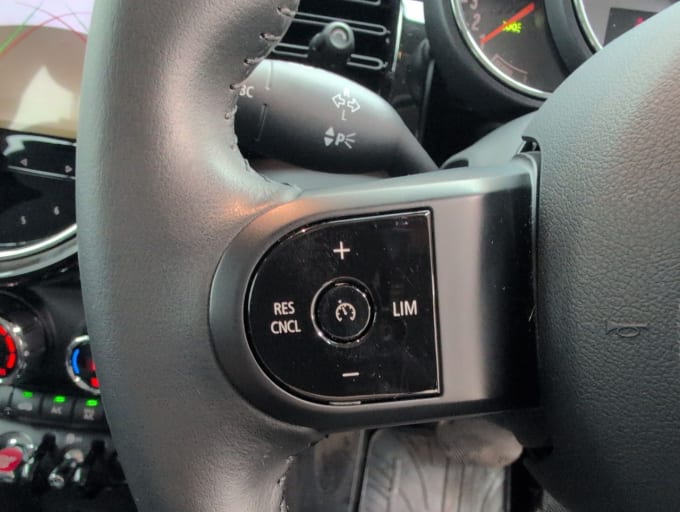 2025 Mini Hatch