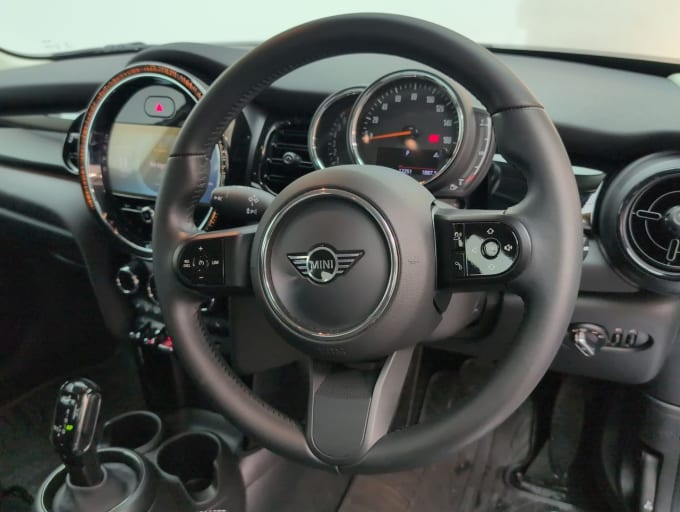 2025 Mini Hatch