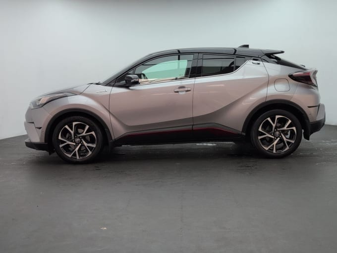 2025 Toyota C-hr