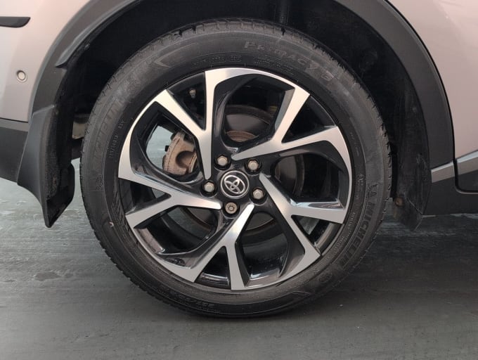 2025 Toyota C-hr