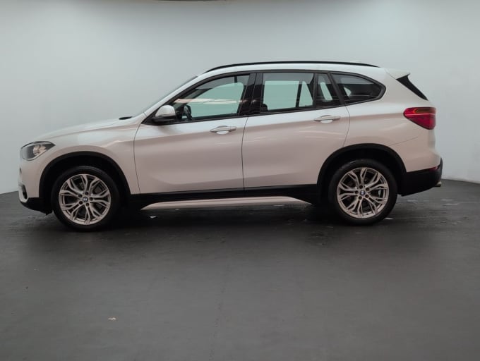 2025 BMW X1