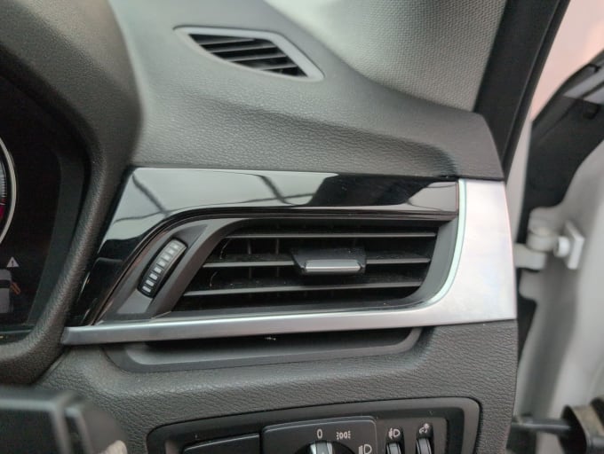 2025 BMW X1
