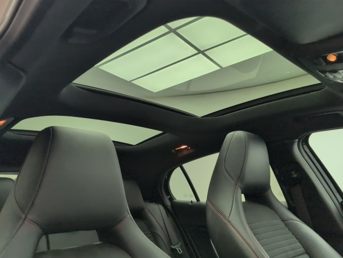 2025 Mercedes-benz 180
