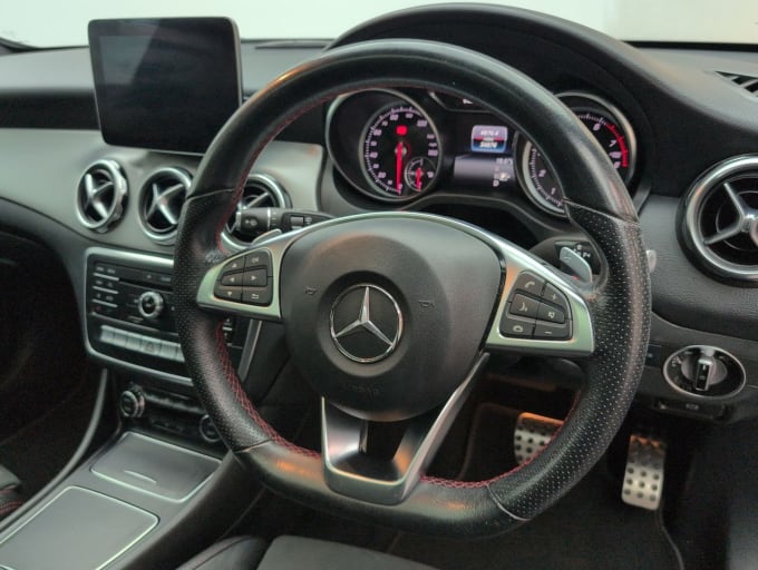 2025 Mercedes-benz 180