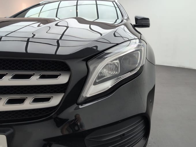 2025 Mercedes-benz 180