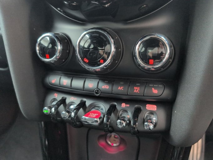 2025 Mini Hatch