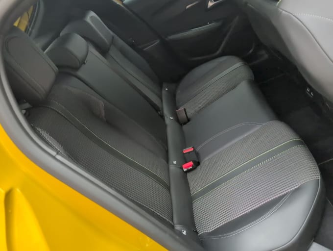 2025 Peugeot 208
