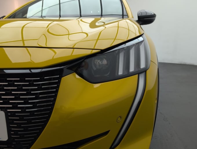 2025 Peugeot 208