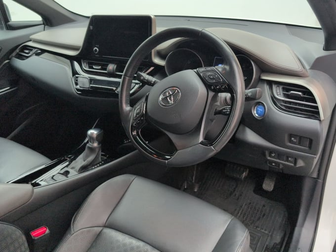 2025 Toyota C-hr