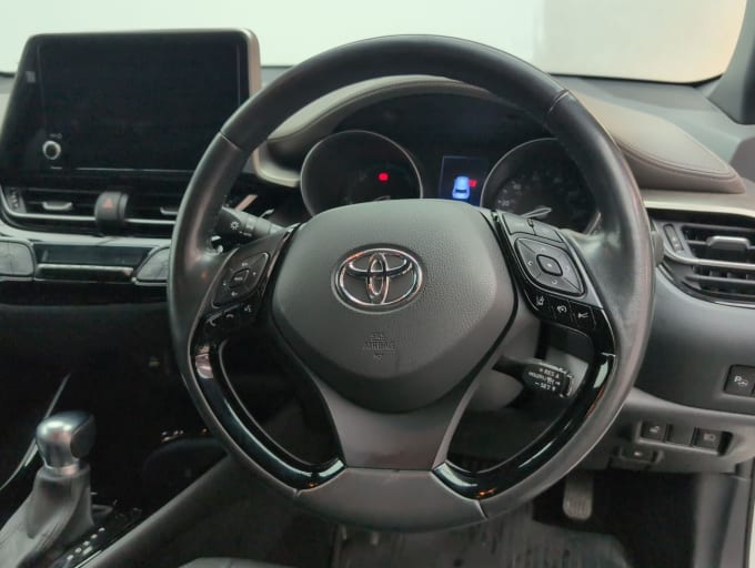 2025 Toyota C-hr