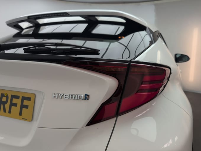 2025 Toyota C-hr